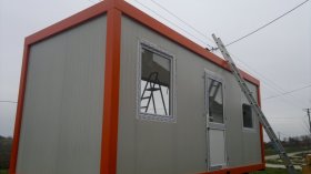 Structures & containers