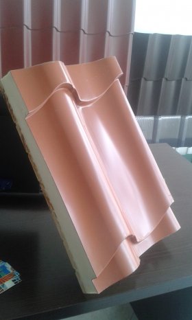 Panel u obliku crepa